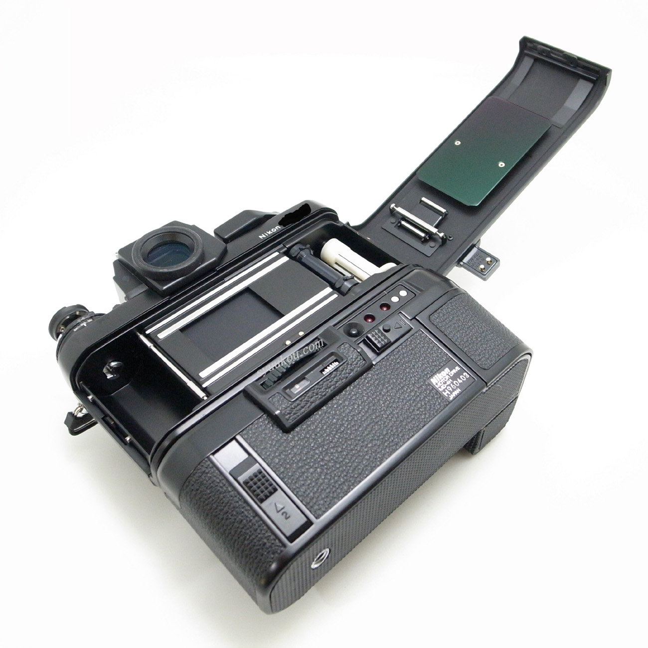 Nikon F3 P報道用カメラ、予備モードラ付き マップカメラ情報】報道カメラマンが愛したニコン | THE MAP TIMES