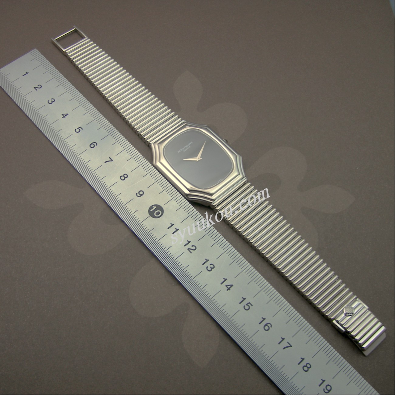 K18WG製ブレス一体式 オニキスダイヤル | PATEK PHILIPPE | 時計