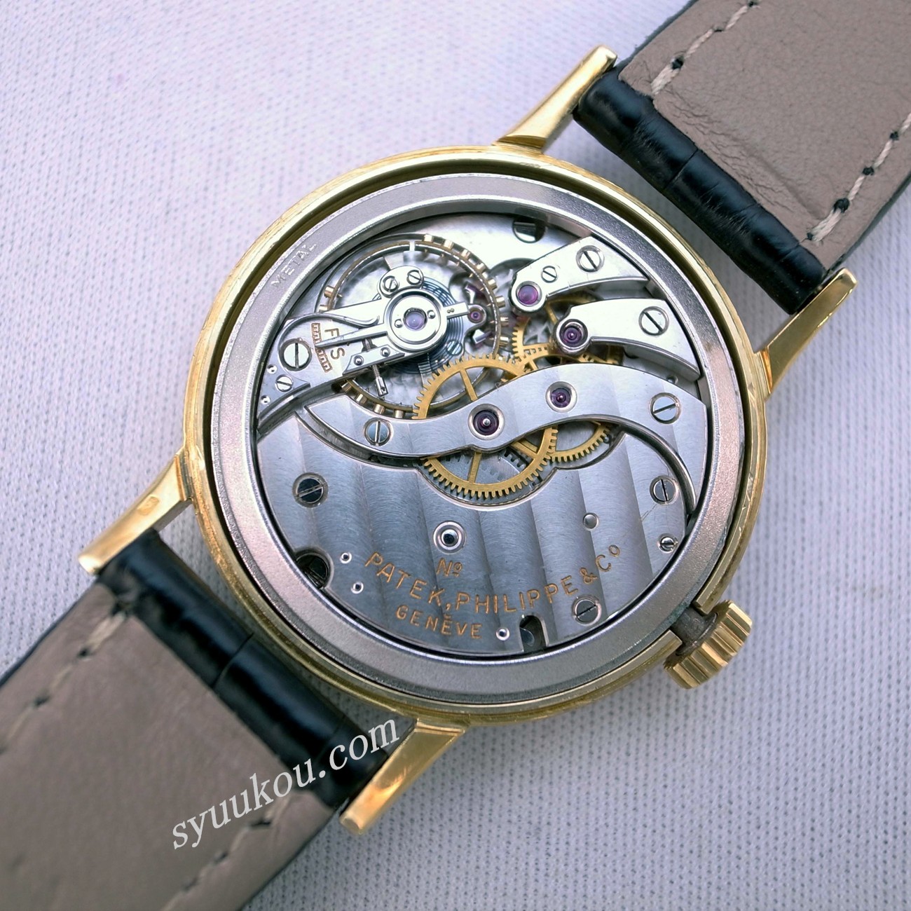 カラトラバ Ref．1513 YG製ケースモデル | PATEK