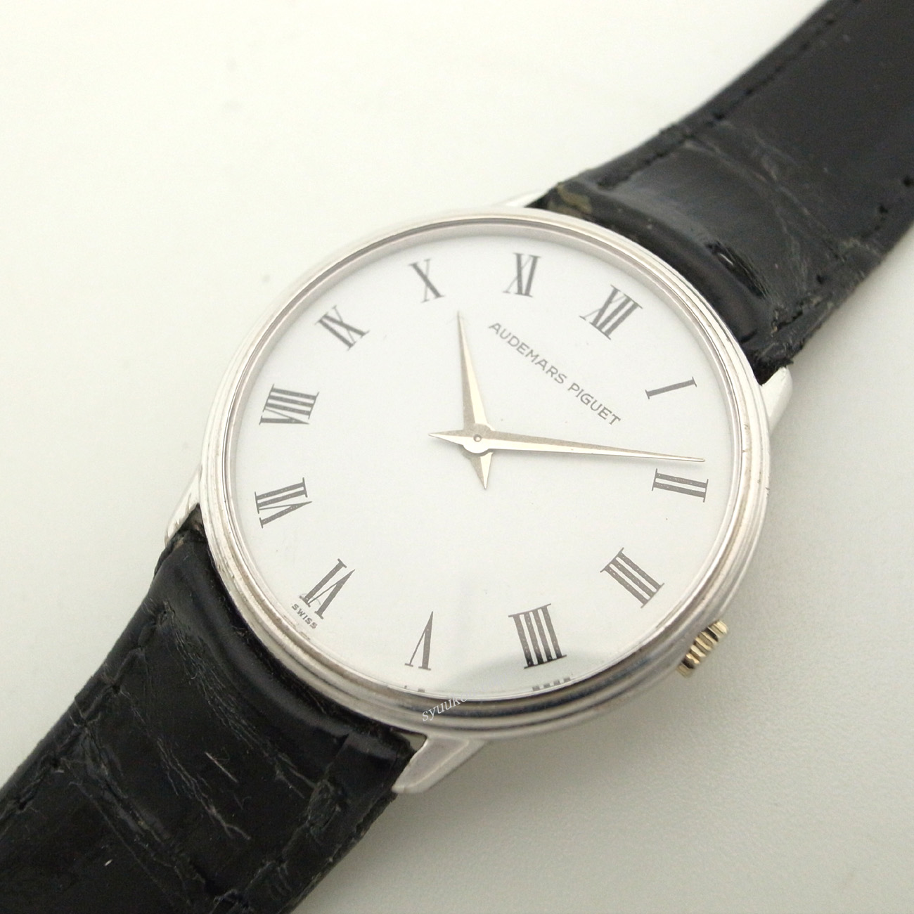 ラウンド 2針ローマ数字ダイヤルWG製QZモデル | AUDEMARS